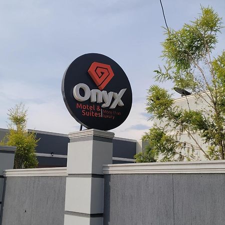 Onyx Motel And Suites 음바라라 외부 사진