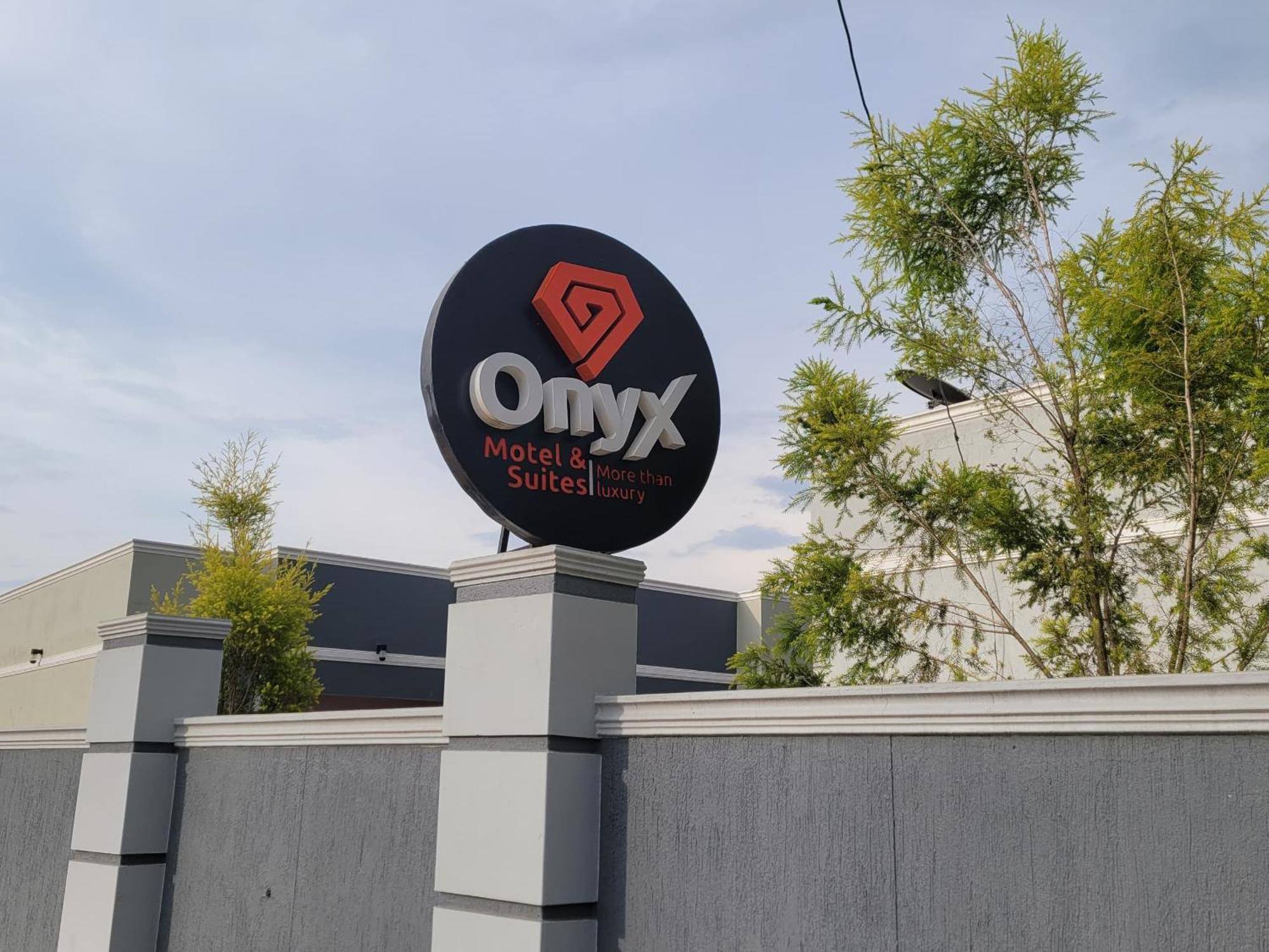 Onyx Motel And Suites 음바라라 외부 사진